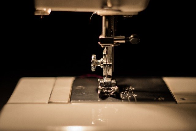 close view of sewing machine 